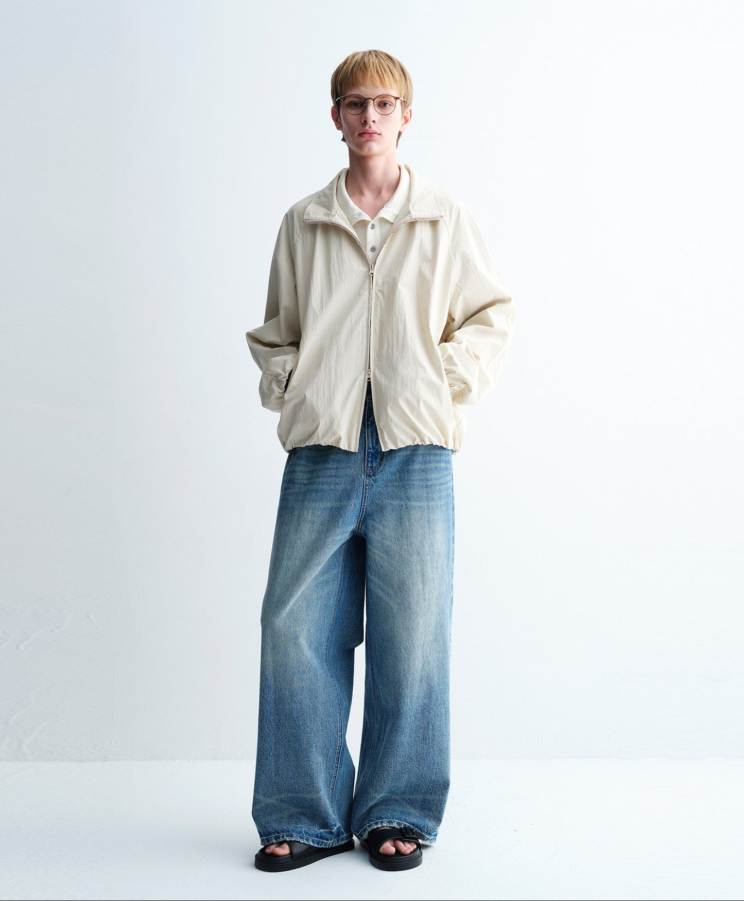 Wash-Damaged Wide-Leg Jeans