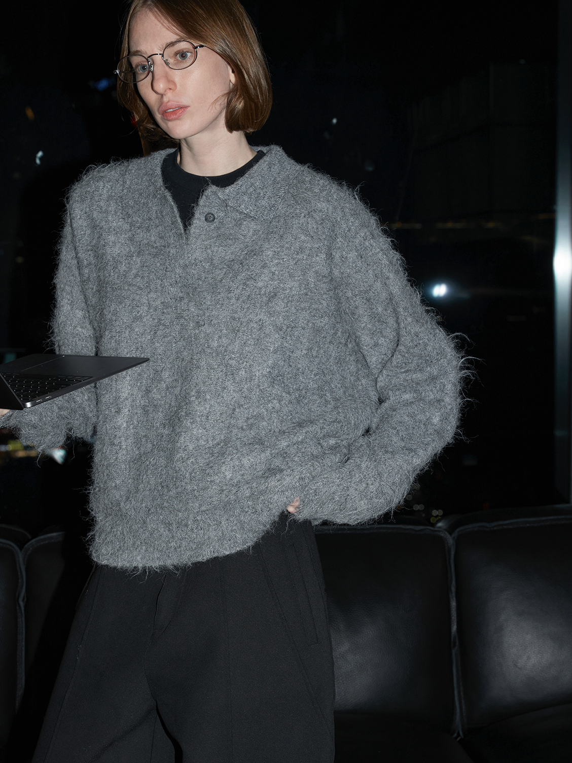 Collar-neck unisex sweater