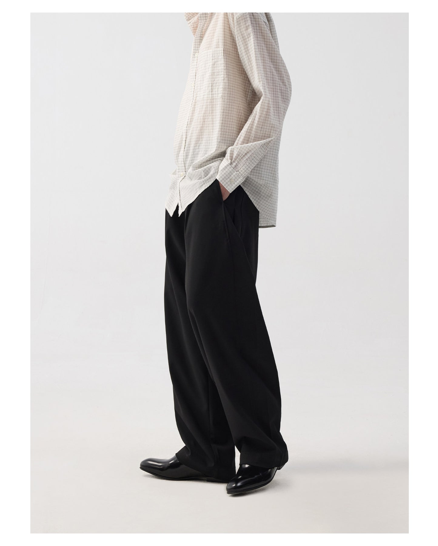 Side-Stitched Pleated Casual Pants