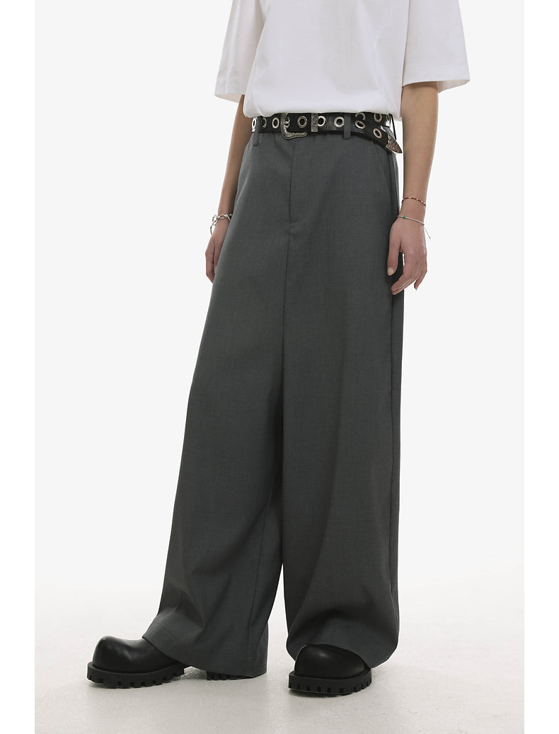 Low-end style silhouette drape pants