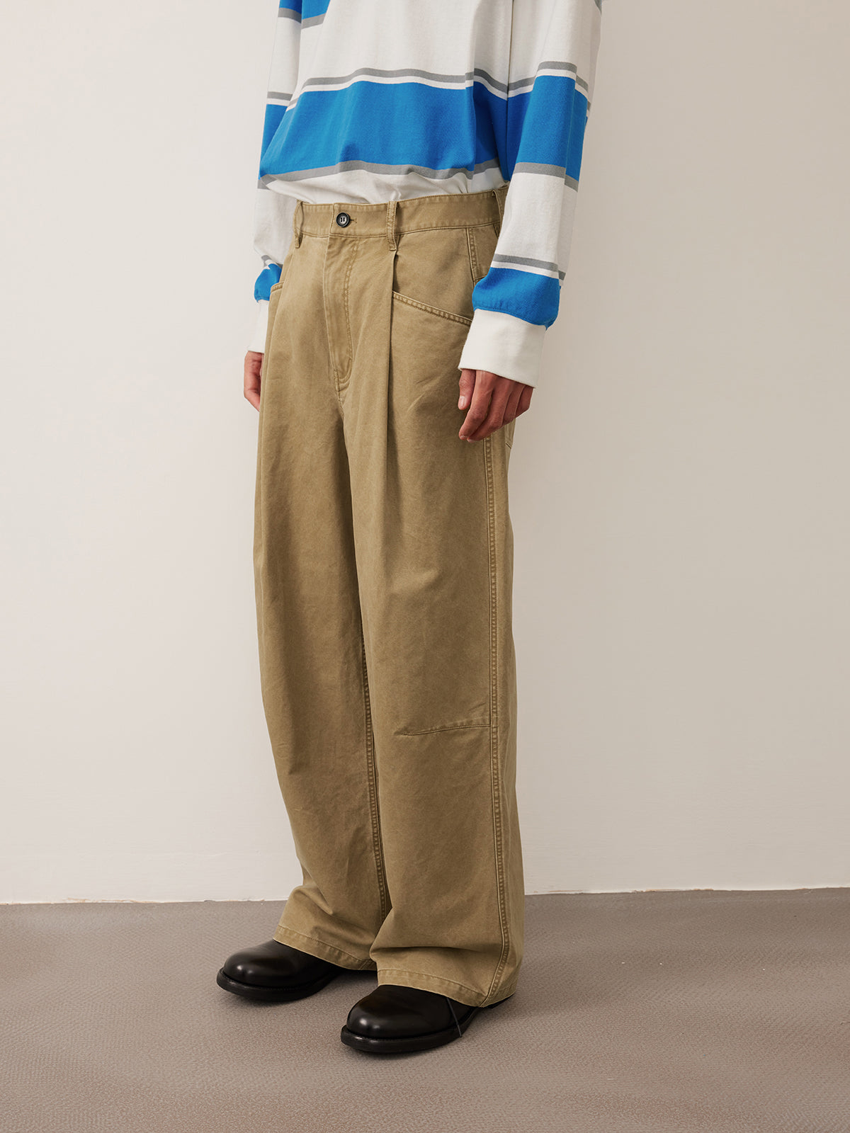 Single Pleated Loose Casual Pants