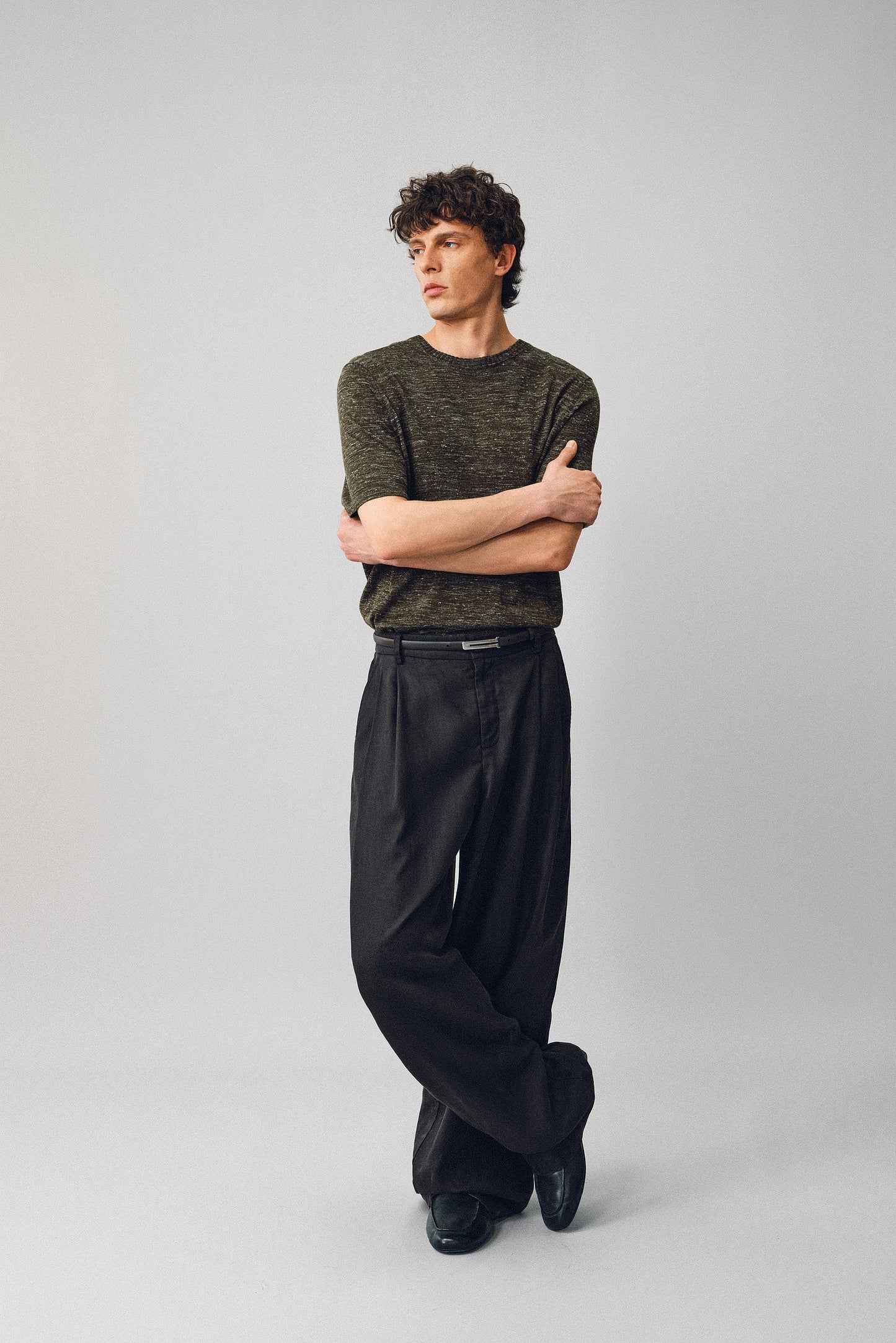 Tight-fitting T-shirt