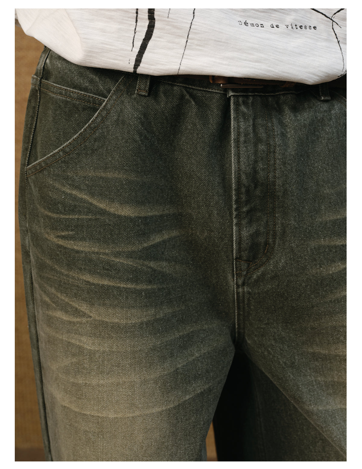 Damaged straight jeans