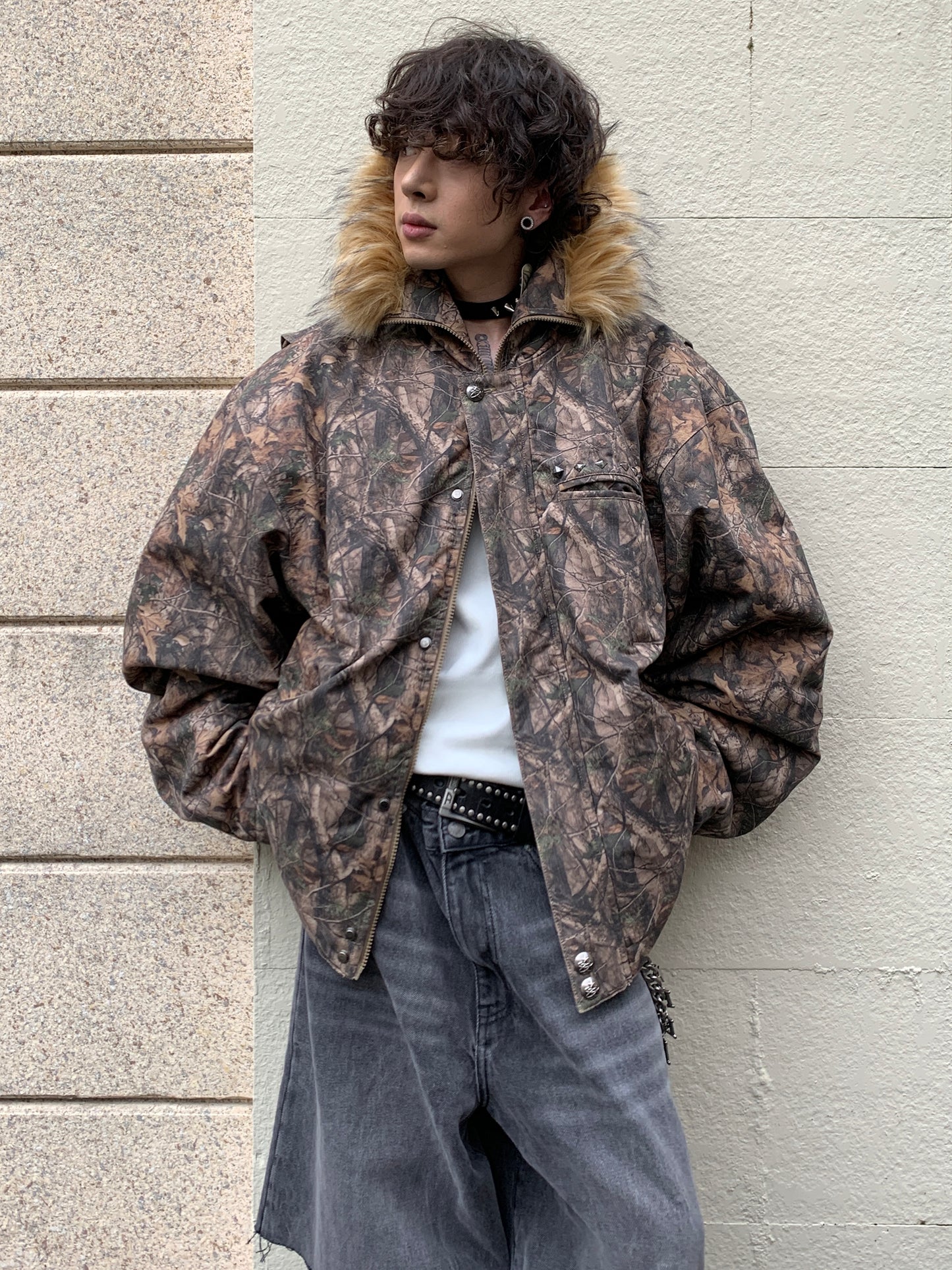 Camouflage rivet-washed hooded jacket