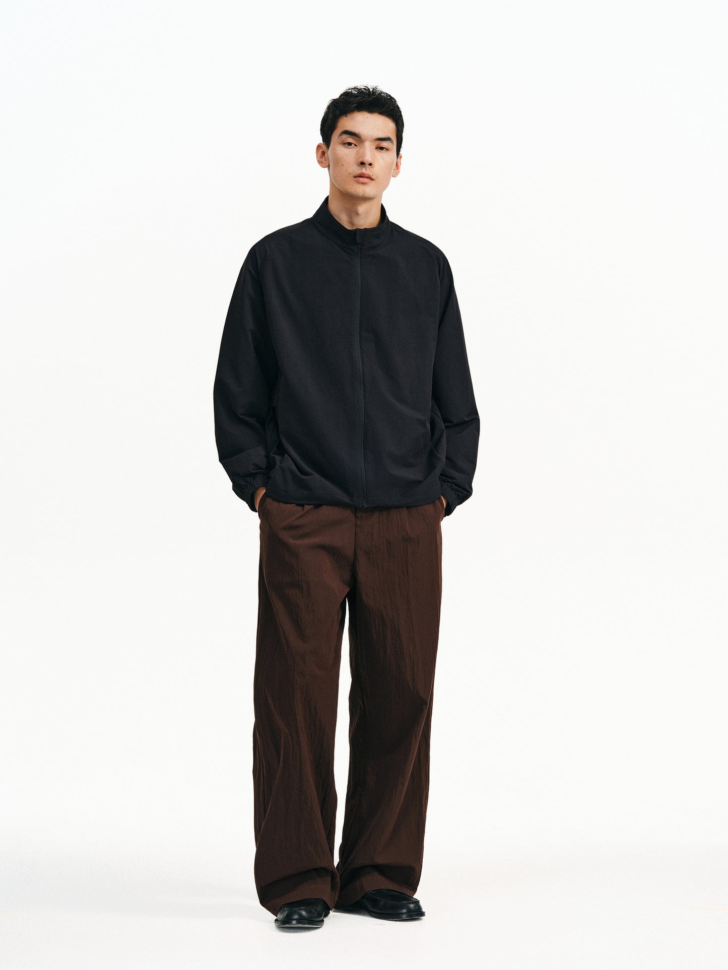 Water-repellent lightweight jacket