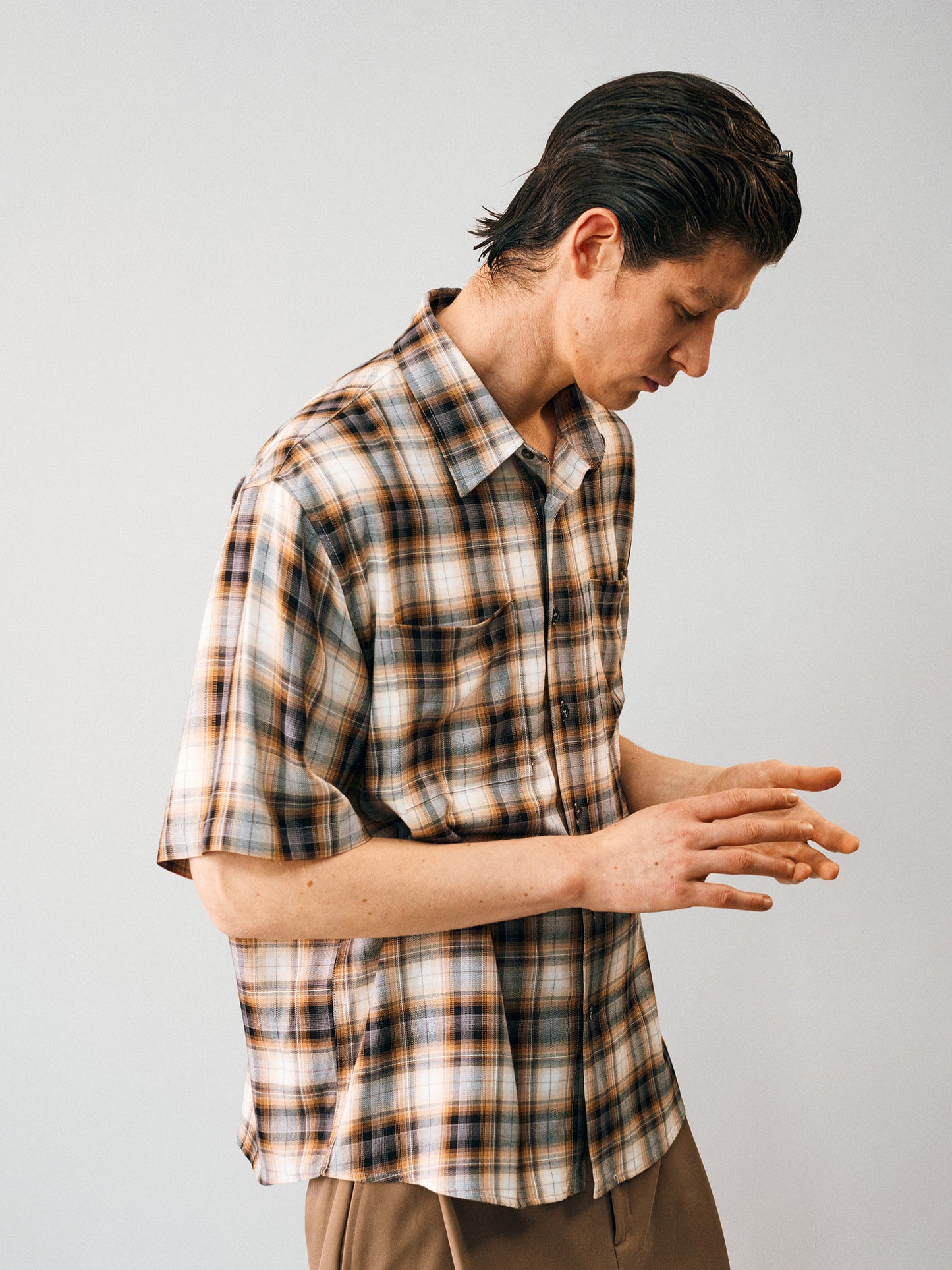 Gradient Check Double-Pocket Shirt