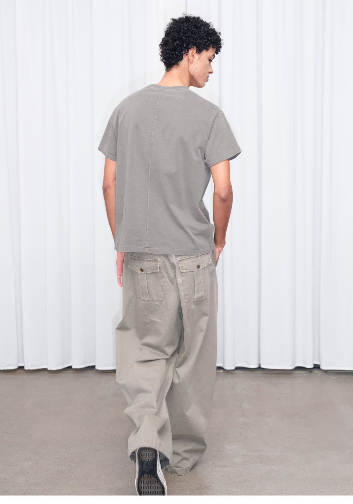Vintage-Style Fitted T-Shirt