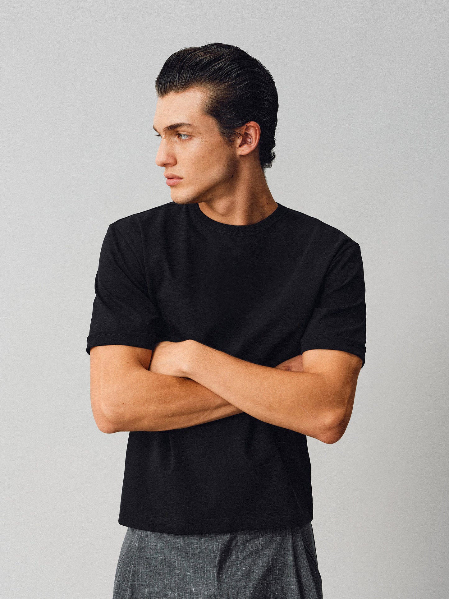 T-shirt with cuffed sleeves