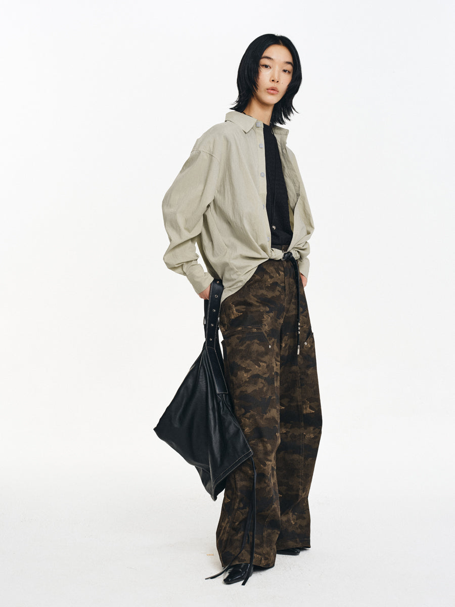 Smooth feel pleated shirt