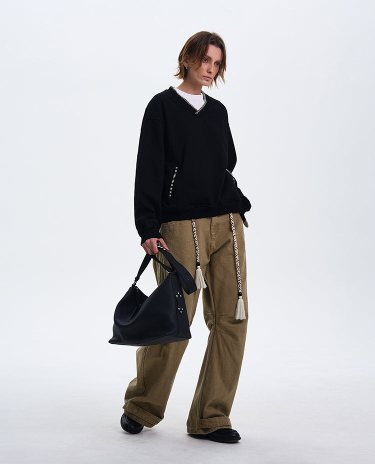 High-end V-neck sweatshirt