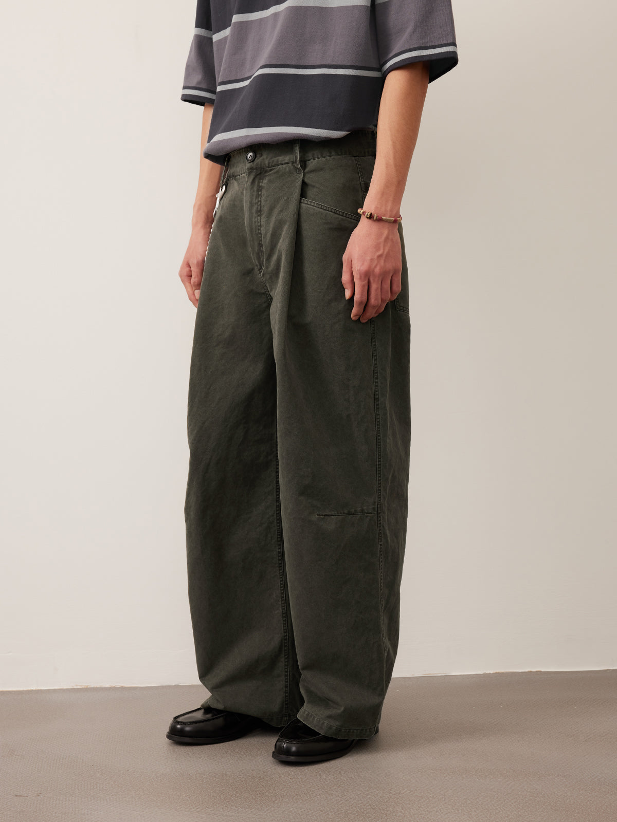 Single Pleated Loose Casual Pants