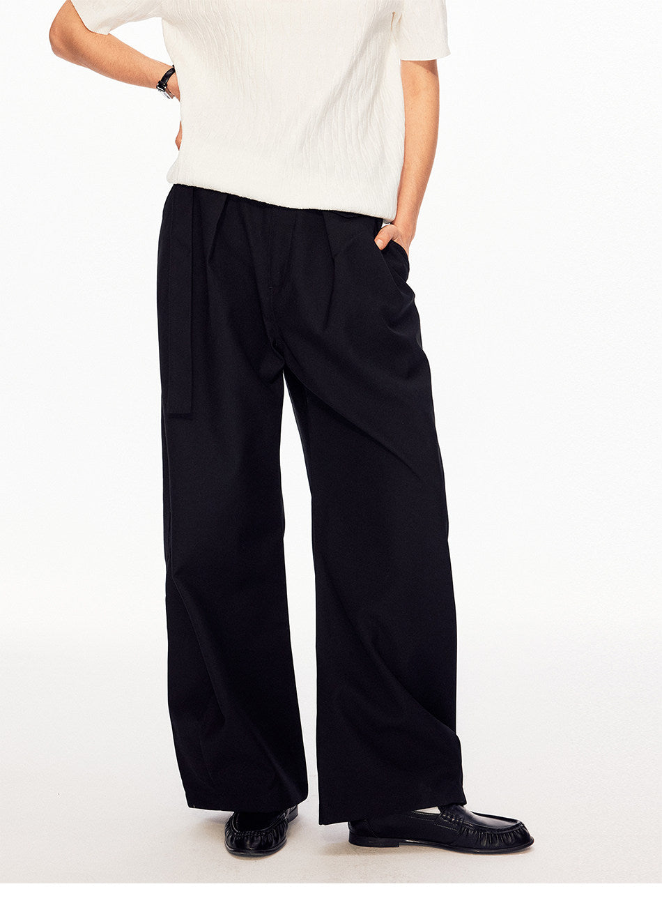 Casual Pants with an Adjustable Waistband