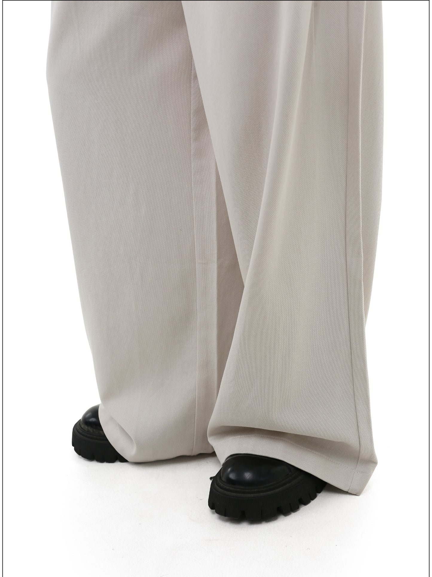 Elastic Waist Relaxed Casual Pants