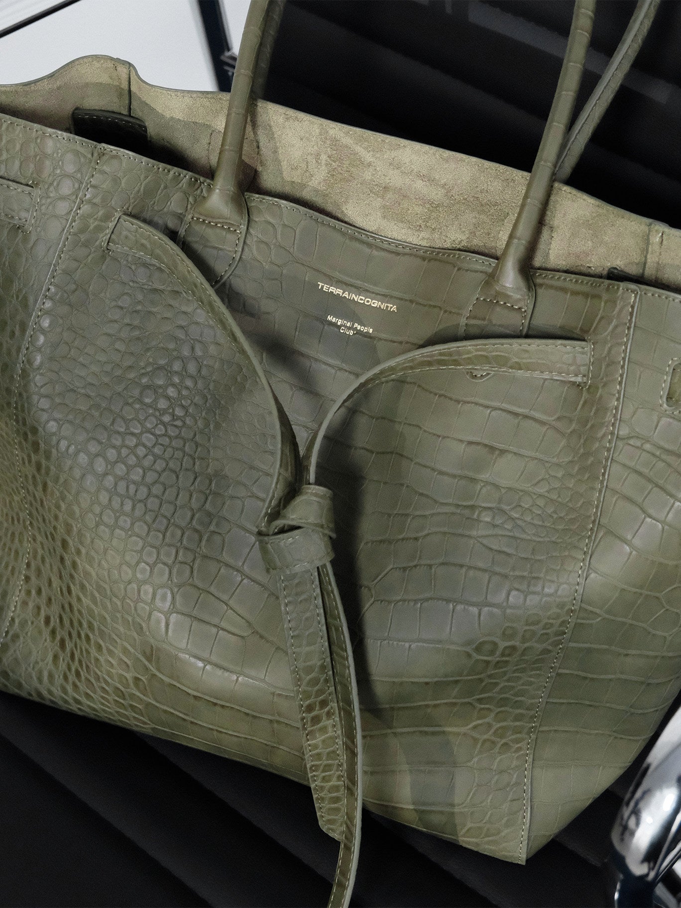 Large-Capacity Tote Bag with Long Straps