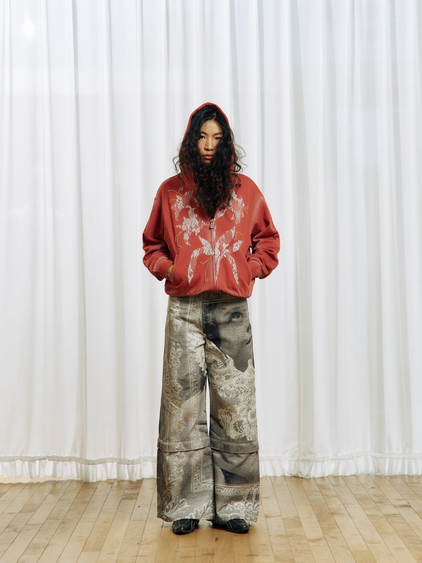 Lace-trimmed hooded sweatshirt