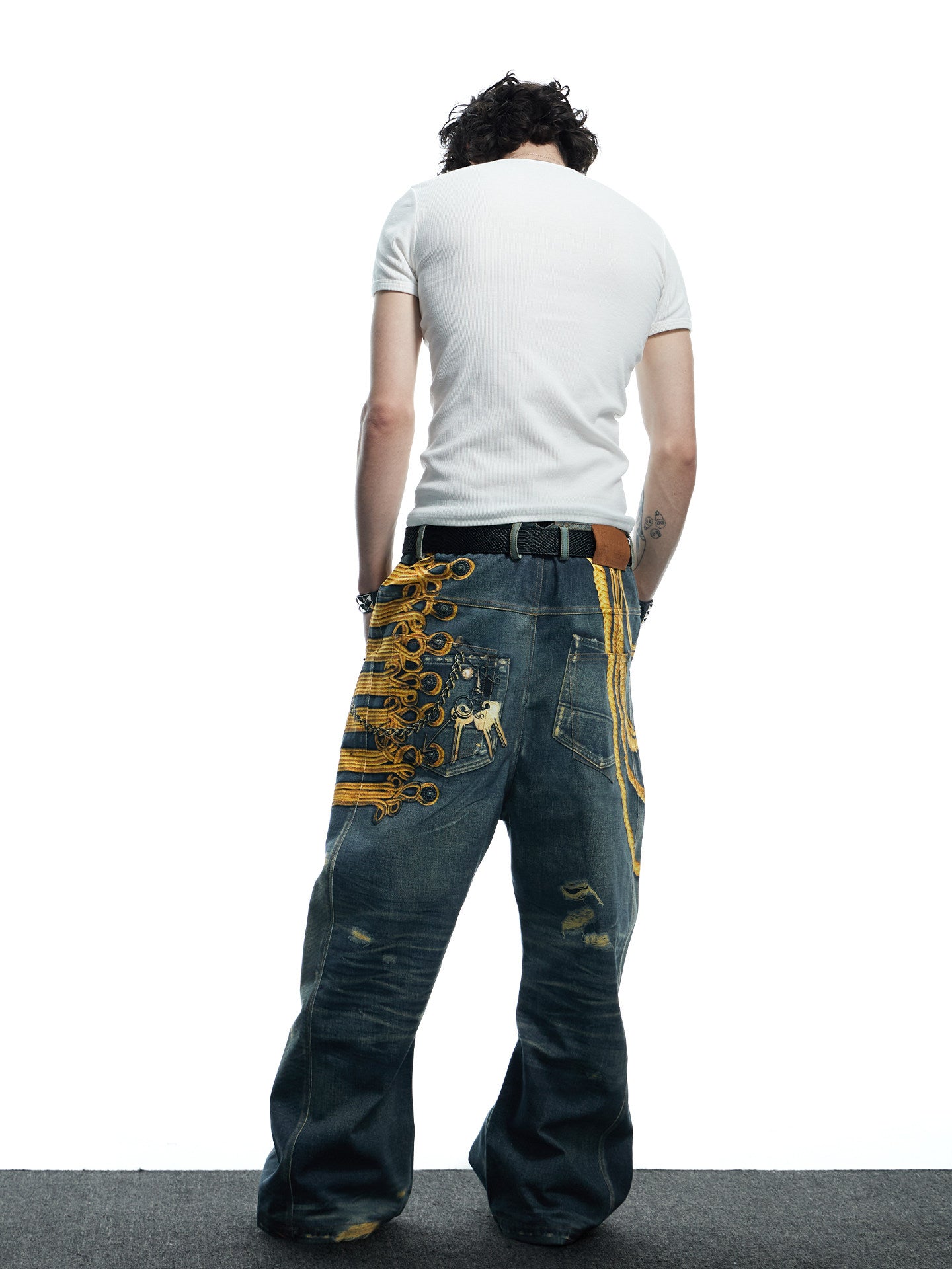 3D-Printed Design-Inspired Baggy Jeans