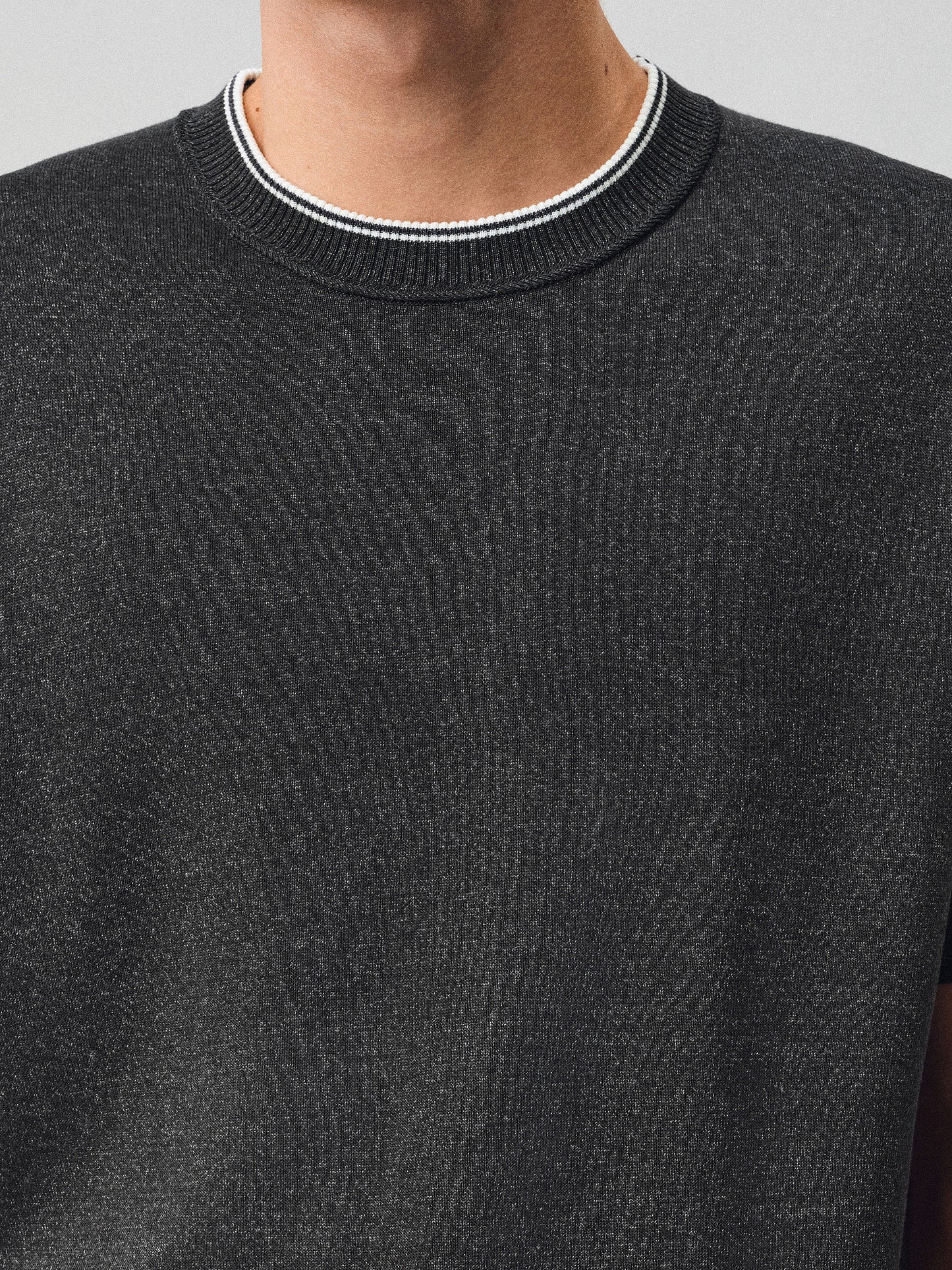 Knit shirt with contrasting trim