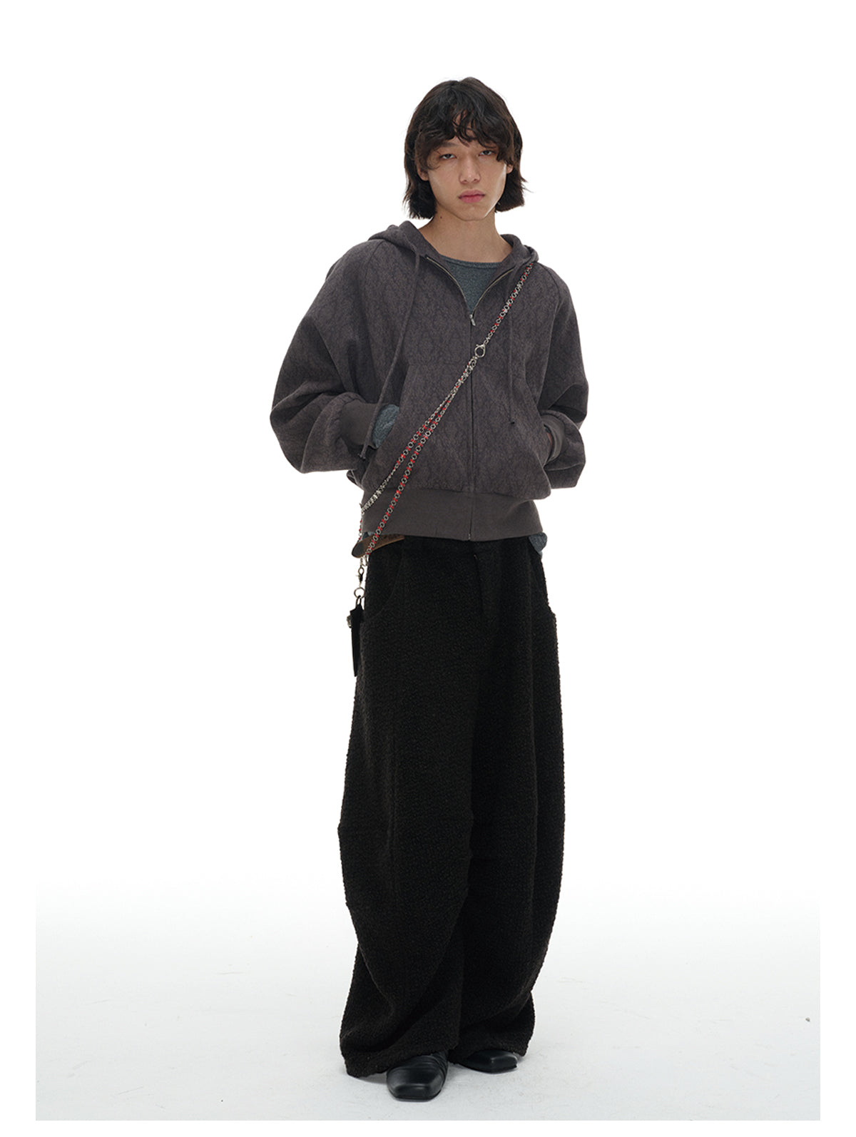 Three-dimensional cut scimitar pants