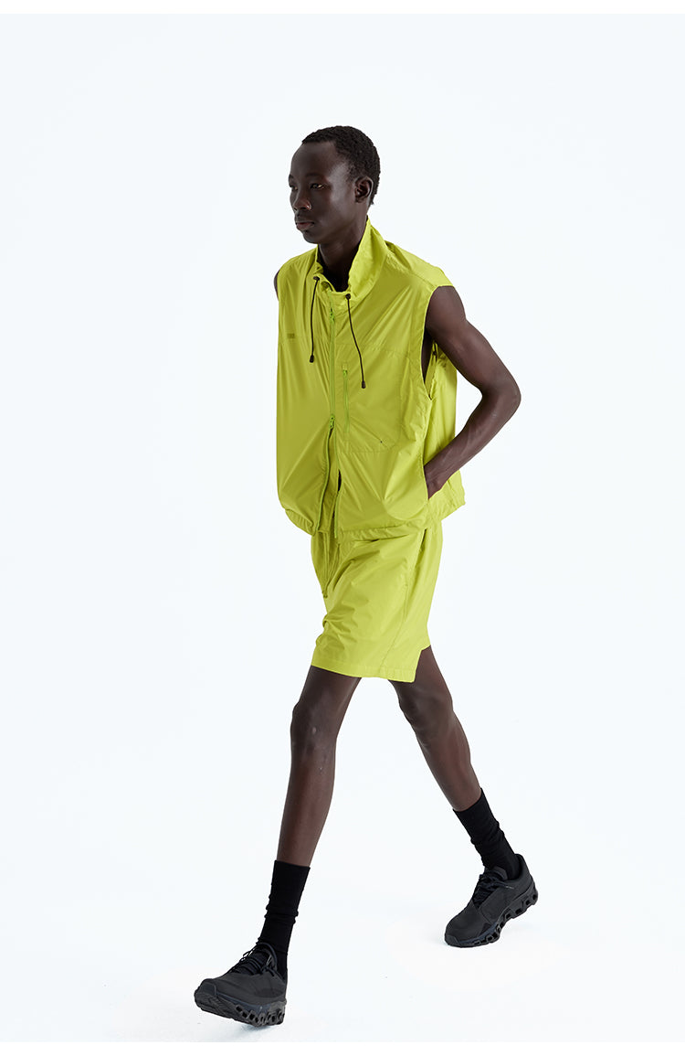 Water-repellent windshell vest