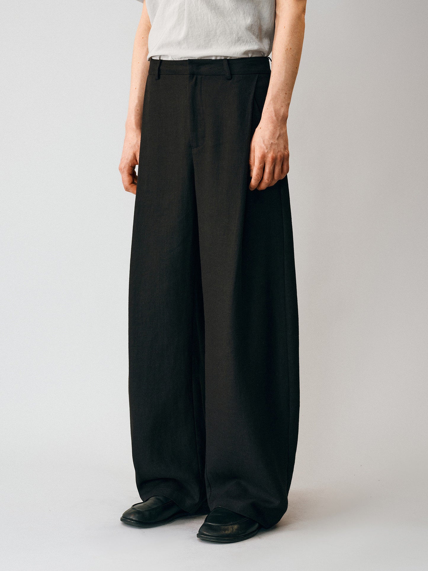 Simitara Side-Pleated Casual Pants