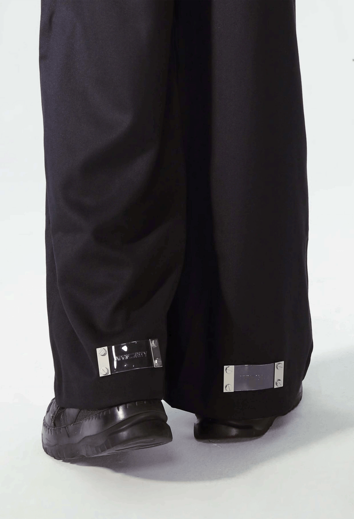 Wrinkle-resistant wide-leg casual pants