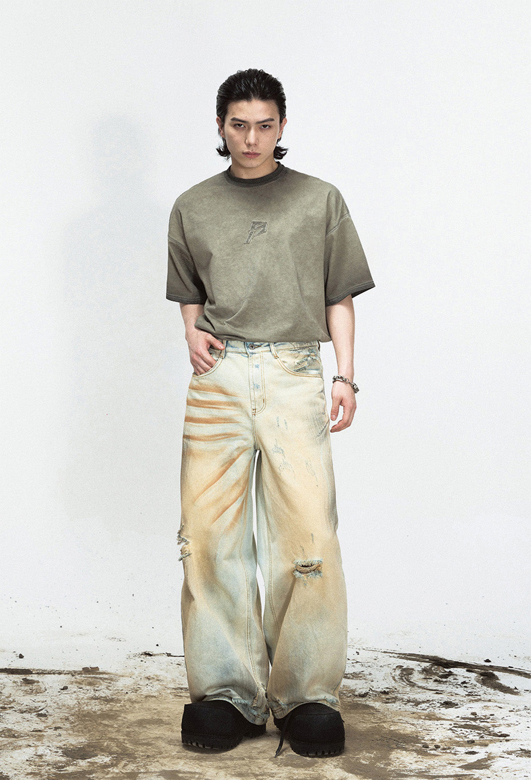 Mud-dyed washed straight jeans