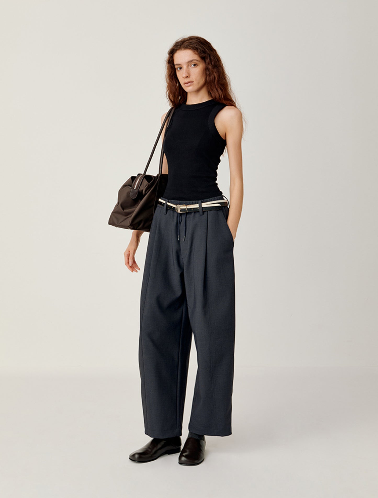 Loose-fitting draped casual pants
