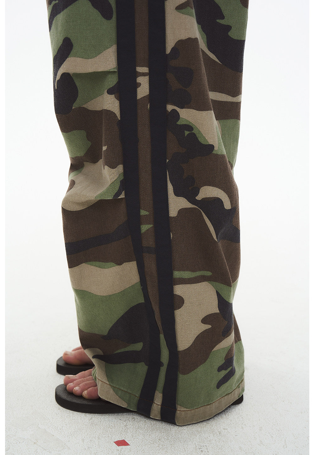 Aged Finish Double-Waist Camo Casual Pants