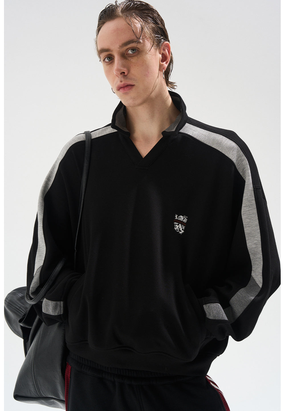 Embroidered Contrast Color Sweatshirt