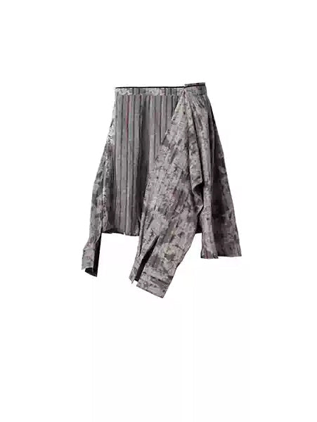 Decorative scarf with zipper