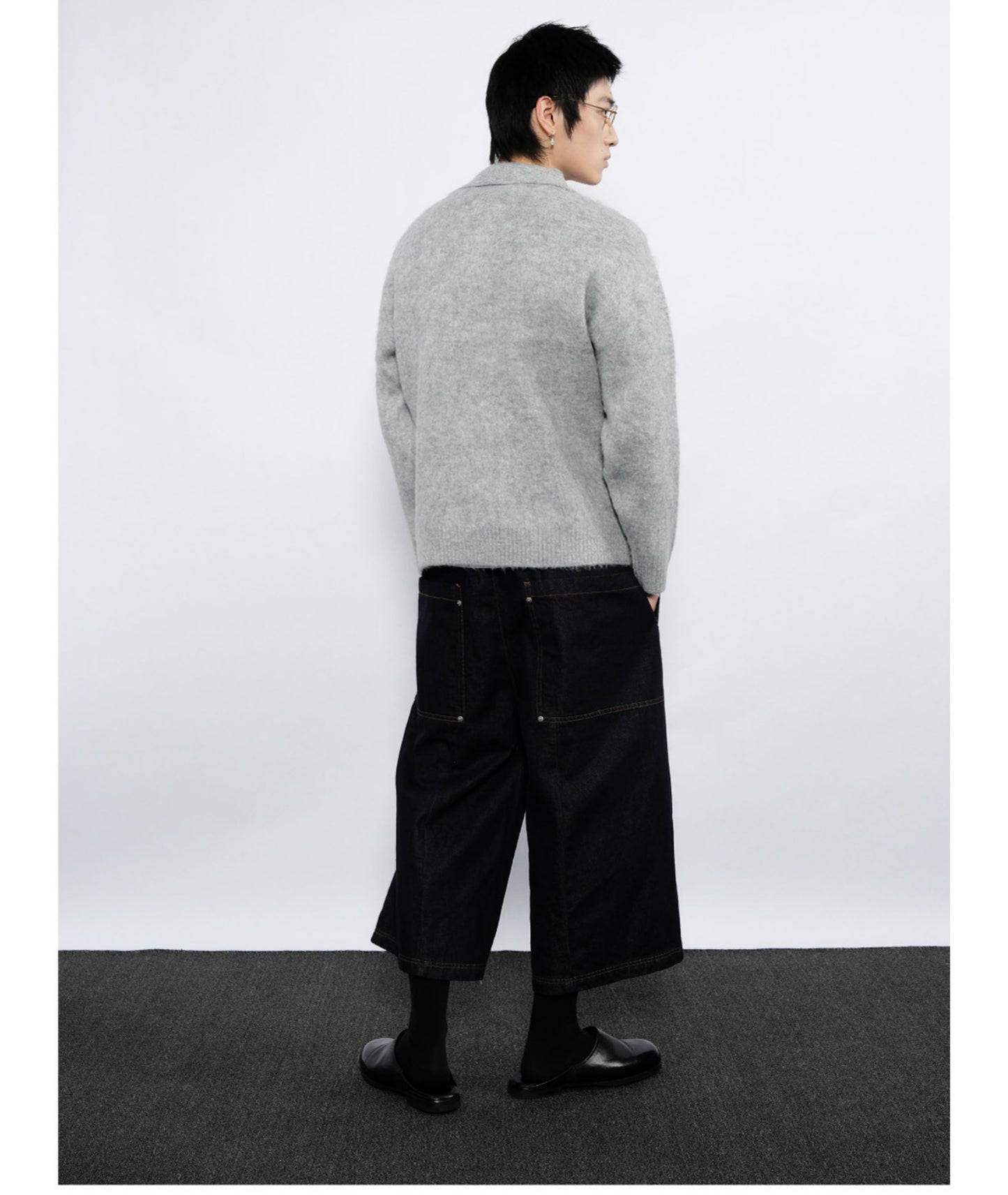 Mix-Color Yarn Collared Sweater