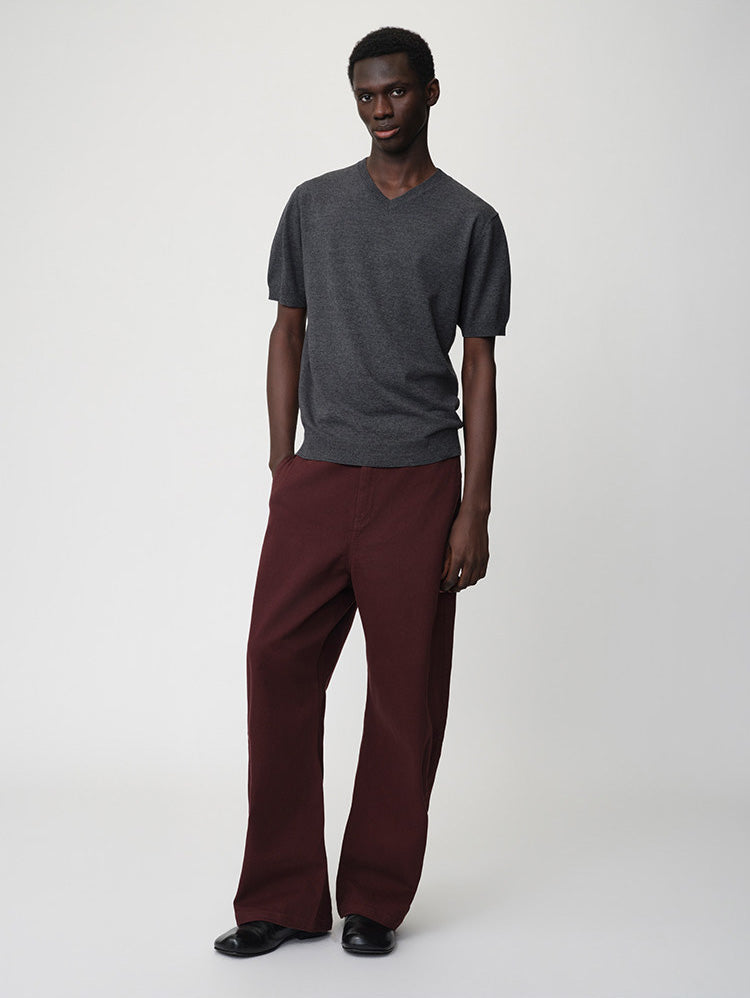 V-neck knit shirt