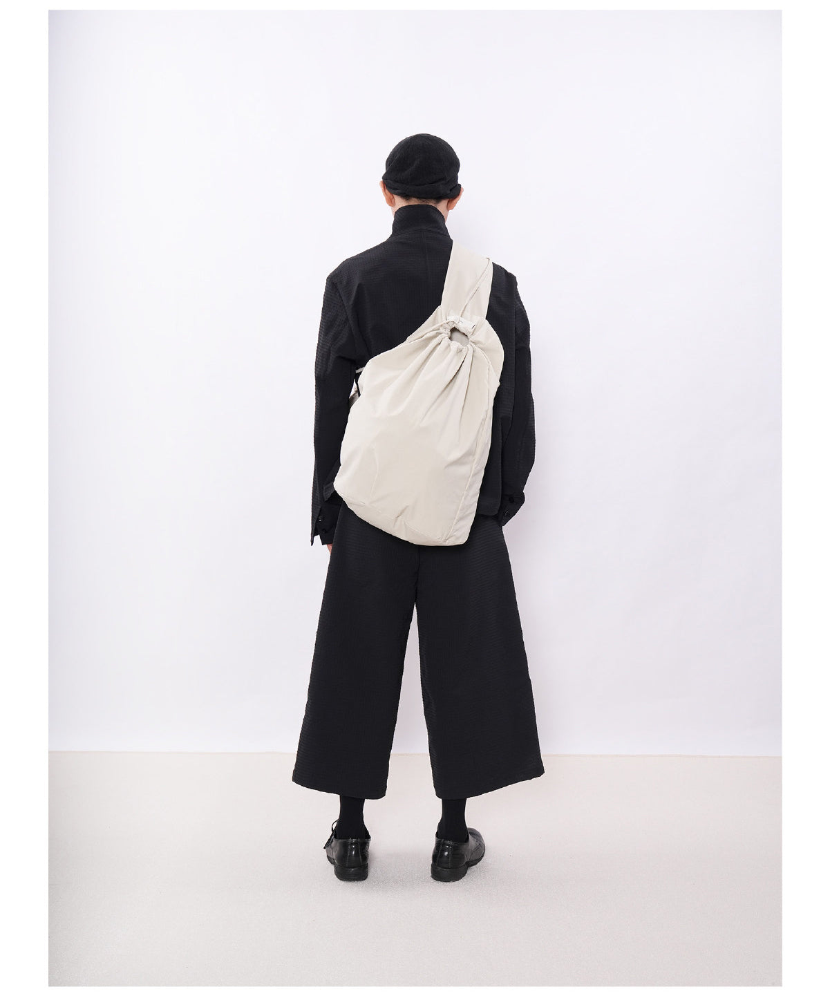 Casual 3/4-Length Pants with Pleated Waistband