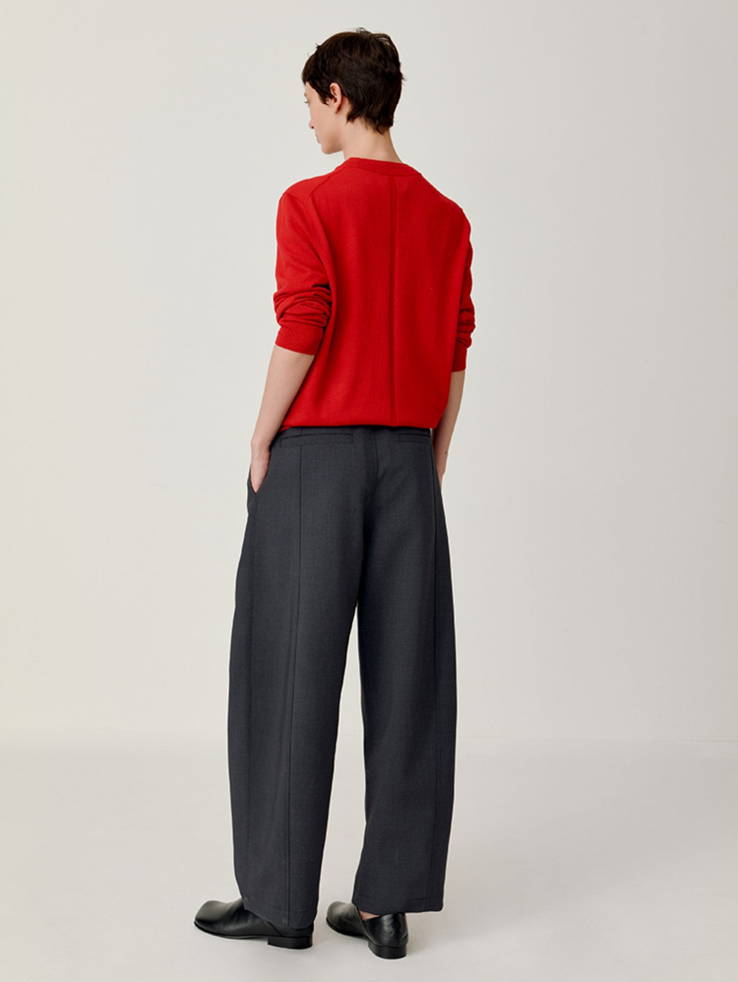 Loose-fitting draped casual pants
