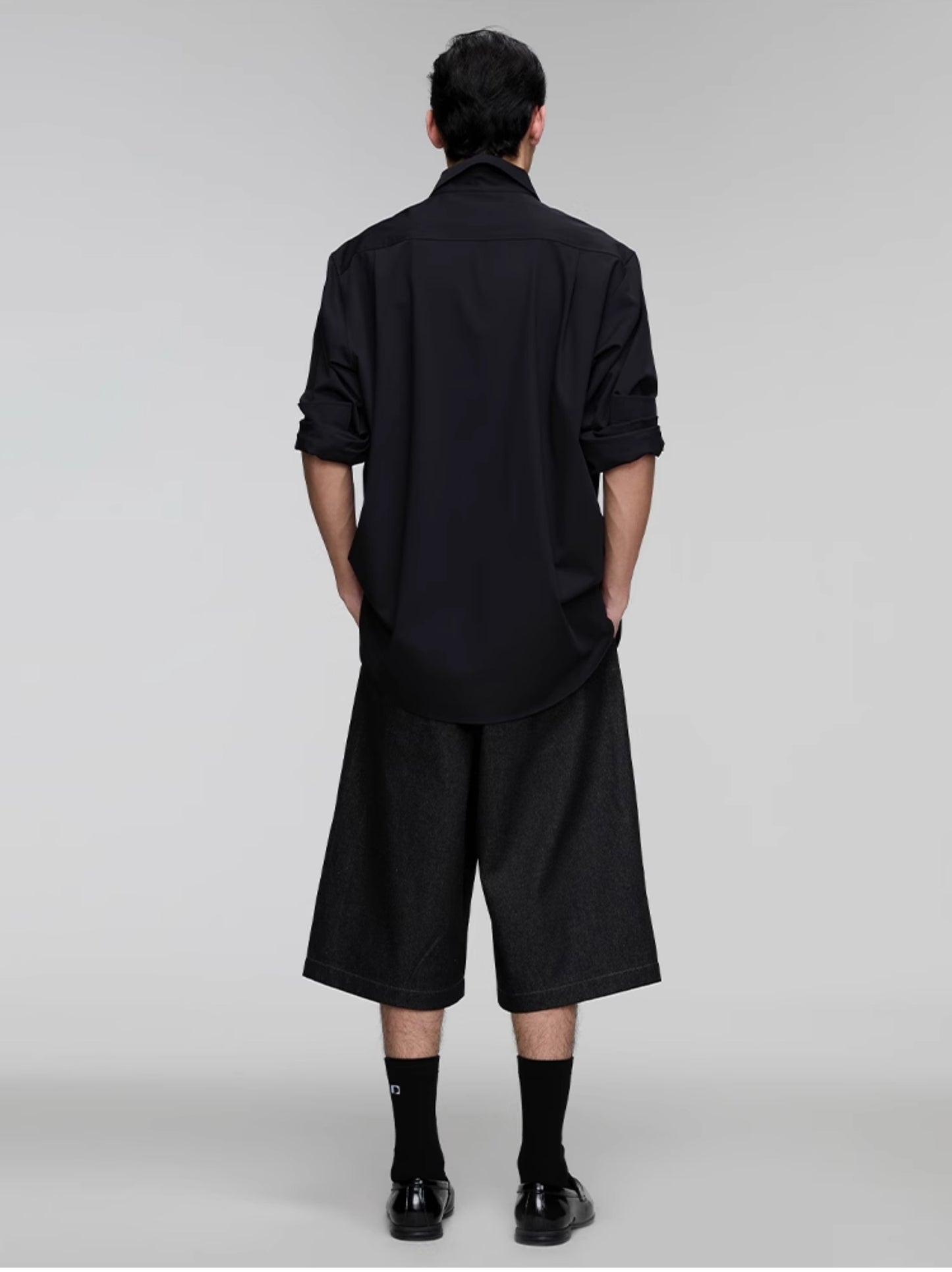 Patch pocket basic shirt